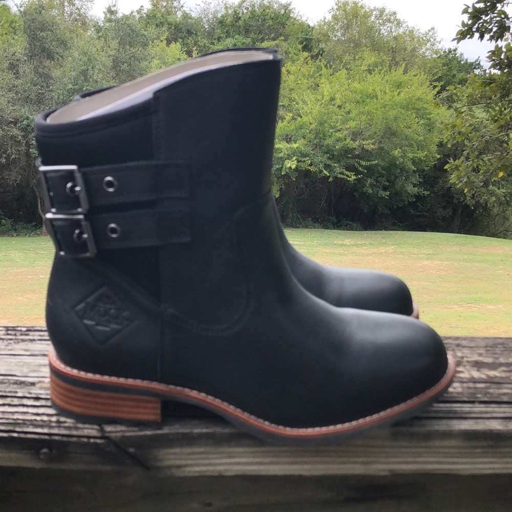 Leather muck boots